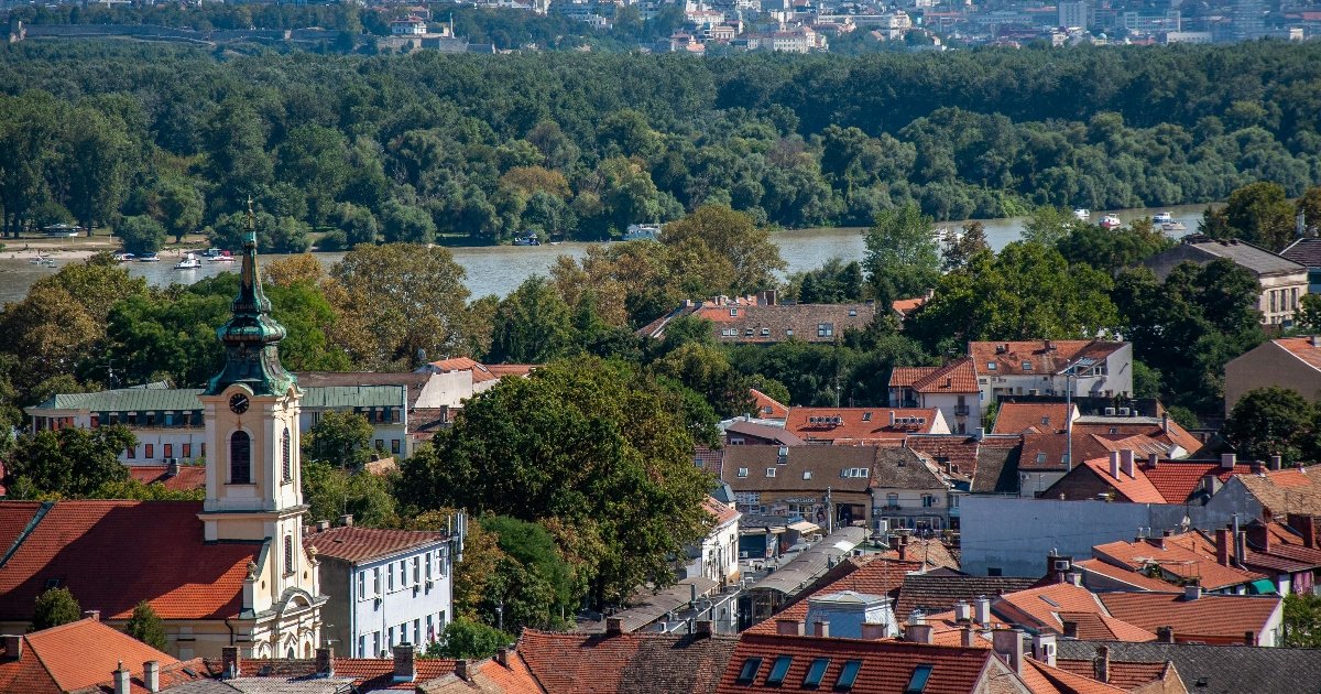 セルビア eSIM